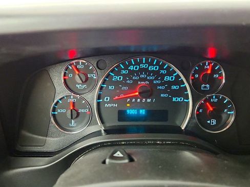 Used 2025 Chevrolet Express 2500 w/ Driver Convenience Package RWD image 13