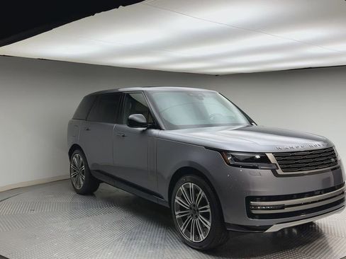 New 2026 Land Rover Range Rover Long Wheelbase SE AWD/4WD image 8