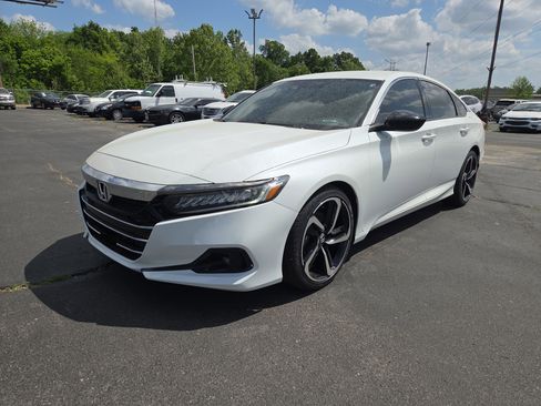 Used 2022 Honda Accord Sport image 1
