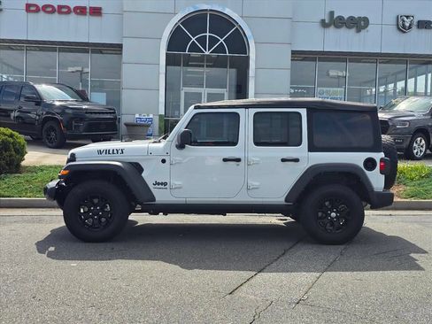 Used 2021 Jeep Wrangler Unlimited Sport AWD/4WD image 23