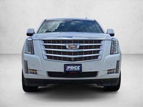 Used 2017 Cadillac Escalade Premium Luxury w/ LPO, Radiant Package RWD image 2