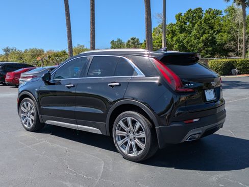 Used 2019 Cadillac XT4 Premium Luxury image 4