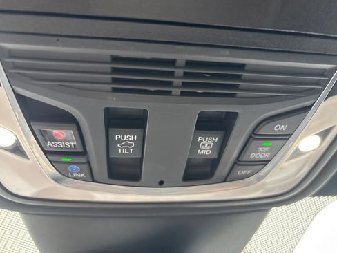 Used 2022 Acura MDX A-Spec AWD/4WD image 36