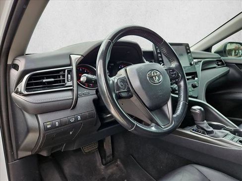Used 2021 Toyota Camry XSE FWD image 6