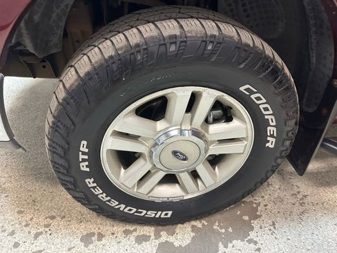 Used 2004 Ford F150 Lariat image 26