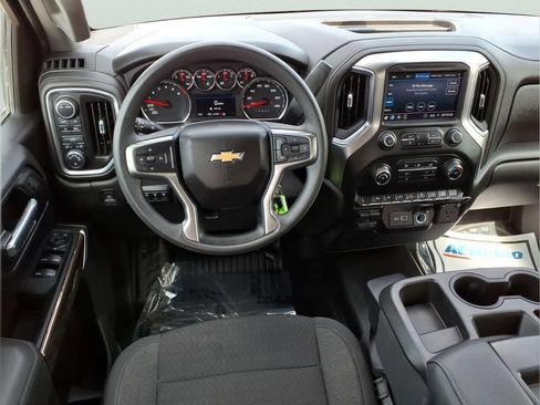 Used 2021 Chevrolet Silverado 1500 LT w/ Work Truck Package AWD/4WD image 9