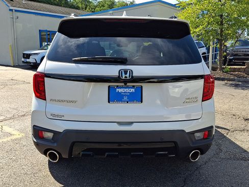 Used 2023 Honda Passport Elite image 5