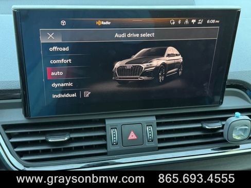 Used 2024 Audi Q5 2.0T Premium w/ Convenience Package AWD/4WD image 31