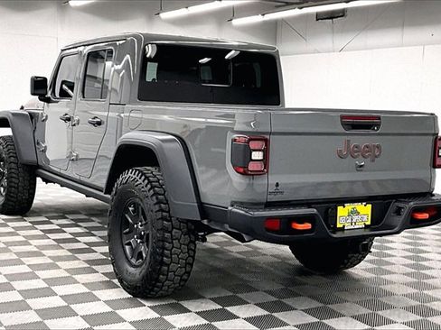 Used 2021 Jeep Gladiator Mojave image 2