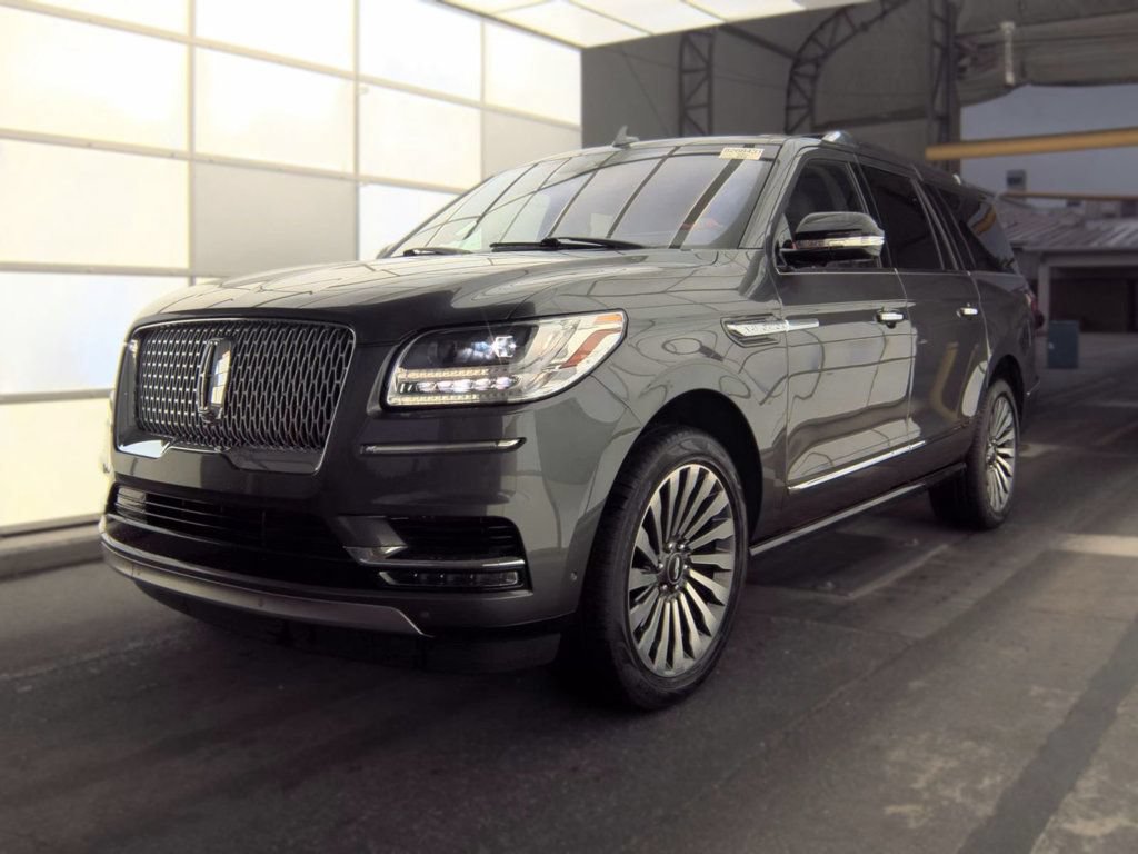 Used 2018 Lincoln Navigator L Reserve w/ Technology Package AWD/4WD image 1