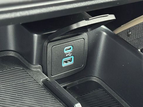 New 2025 Ford Bronco Badlands image 31