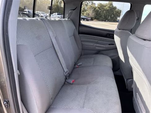 Used 2014 Toyota Tacoma PreRunner w/ SR5 Package image 21