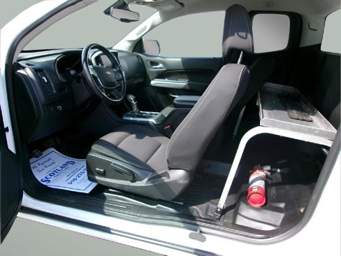 Used 2022 Chevrolet Colorado LT w/ Fleet Safety Package image 9