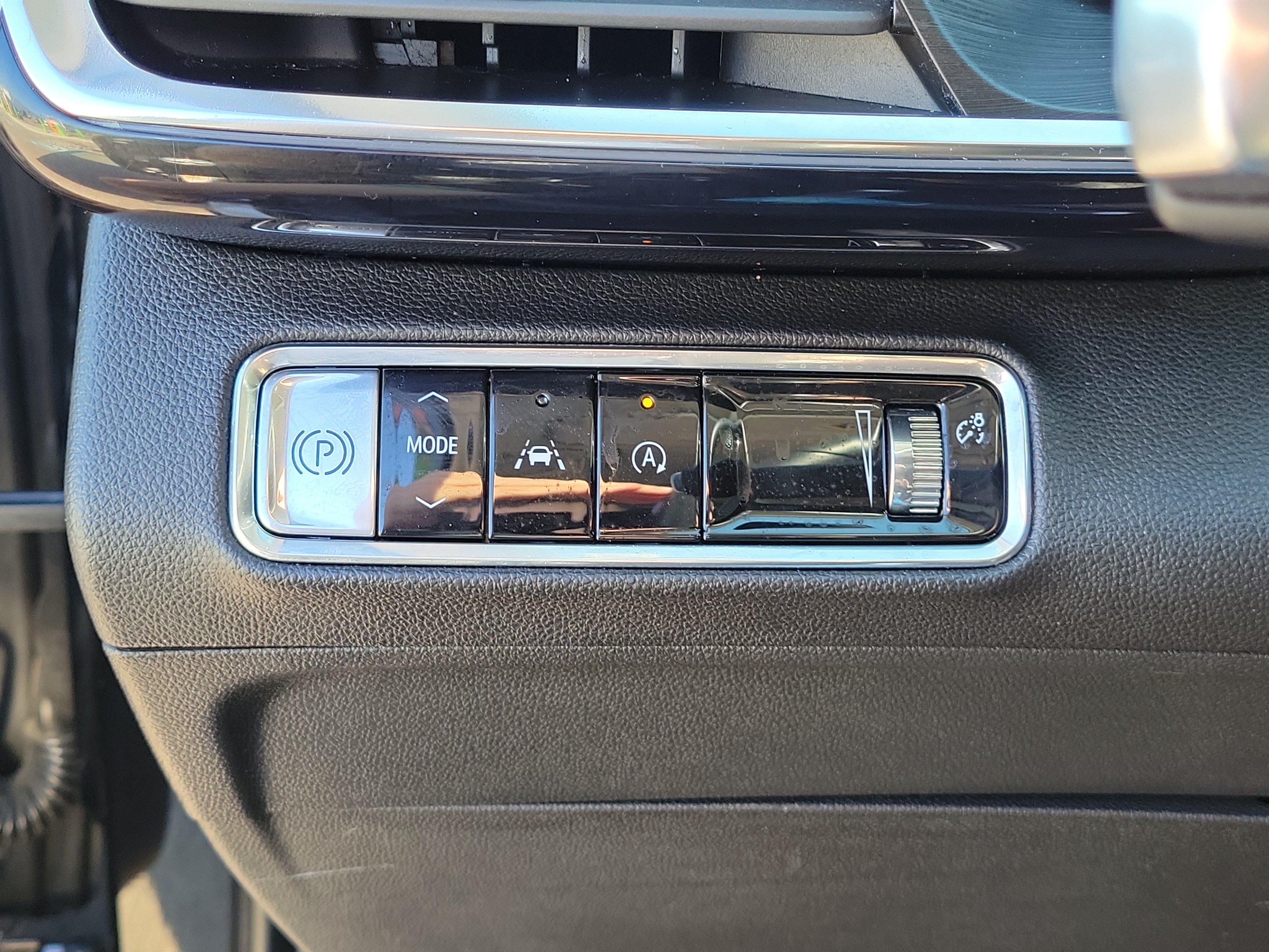 Used 2024 Buick Envision Preferred AWD/4WD image 20