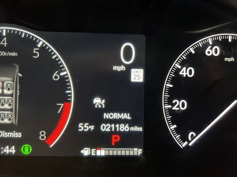 Used 2025 Honda Odyssey Touring image 9