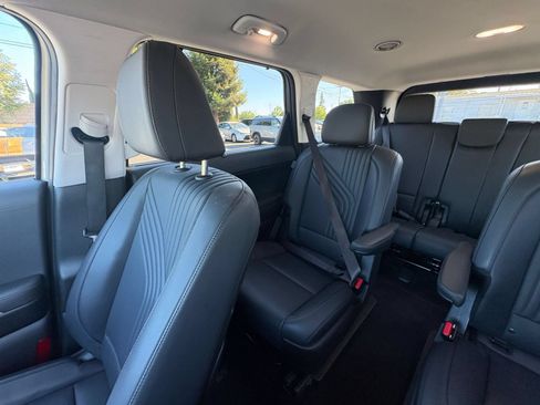 Used 2026 Hyundai Palisade SEL FWD image 43
