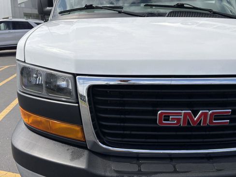 Used 2021 GMC Savana 2500 w/ Driver Convenience Package RWD image 21