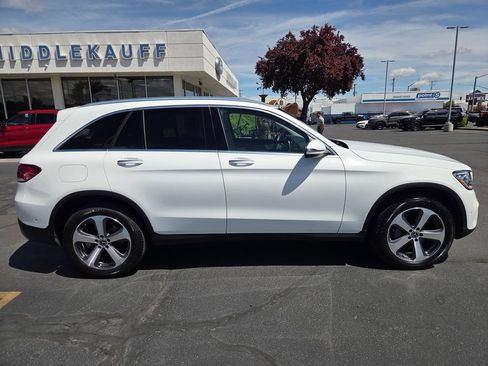 Used 2022 Mercedes-Benz GLC 300 4MATIC image 2