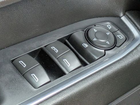 Used 2023 Chevrolet Silverado 1500 LT AWD/4WD image 24