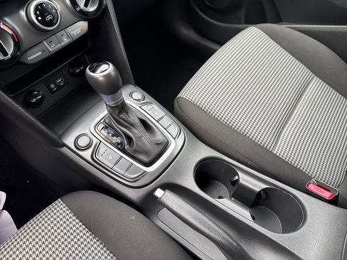 Used 2018 Hyundai Kona SEL image 13