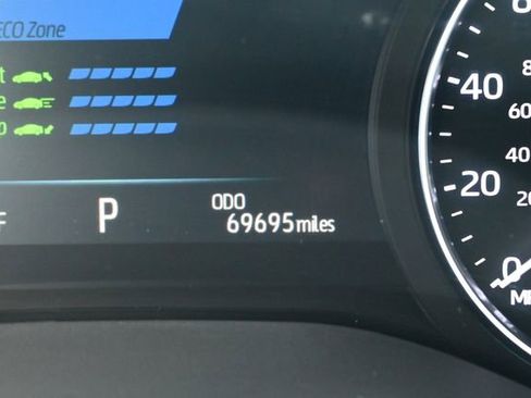 Used 2021 Toyota Sienna Platinum image 27