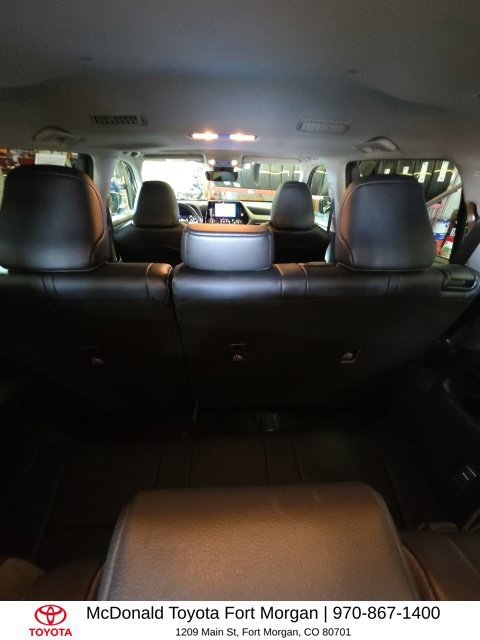 Used 2023 Toyota Highlander XLE AWD/4WD image 17