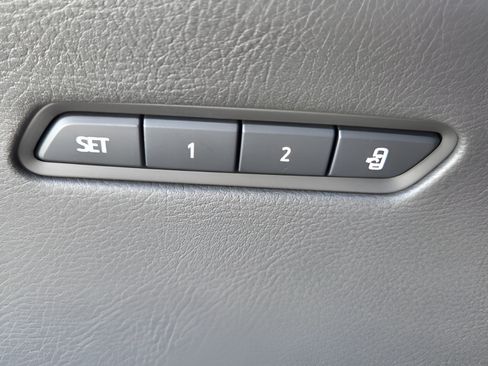Used 2023 Cadillac XT6 Sport w/ Platinum Package AWD/4WD image 29