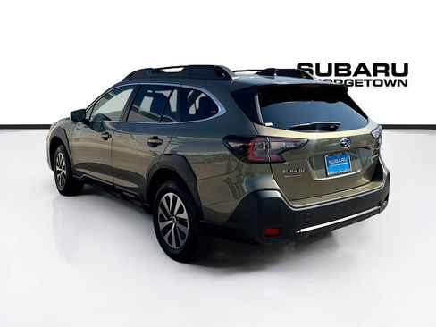 Certified 2025 Subaru Outback Premium AWD/4WD image 5