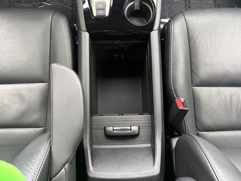 Used 2020 Honda Pilot Touring image 16