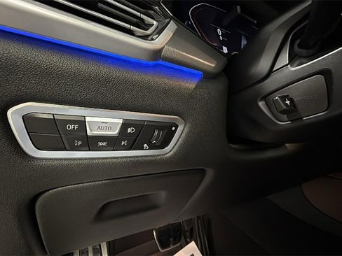 Used 2022 BMW X6 xDrive40i w/ Executive Package image 35