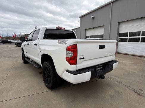 Used 2021 Toyota Tundra SR5 w/ SR5 Upgrade Package AWD/4WD image 5