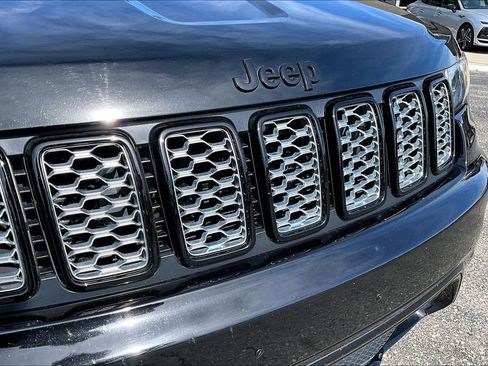 Used 2020 Jeep Grand Cherokee Altitude image 28