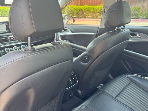 Used 2020 Genesis G70 3.3T w/ Elite Package image 29