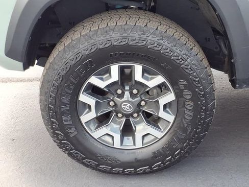 Certified 2023 Toyota Tacoma TRD Off-Road AWD/4WD image 7