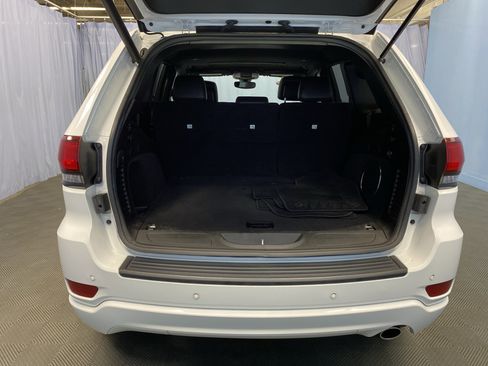 Certified 2020 Jeep Grand Cherokee Altitude image 35