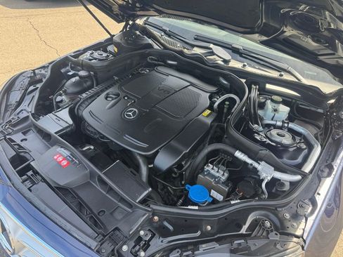 Used 2016 Mercedes-Benz E 350 4MATIC Sedan image 27