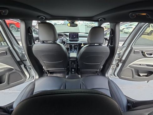 Used 2024 Jeep Compass Limited w/ Sun and Sound Group AWD/4WD image 20