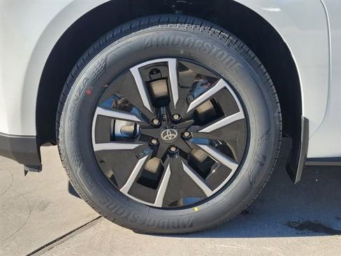 New 2026 Toyota bZ XLE Plus image 7