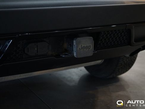Used 2022 Jeep Cherokee Sport AWD/4WD image 7