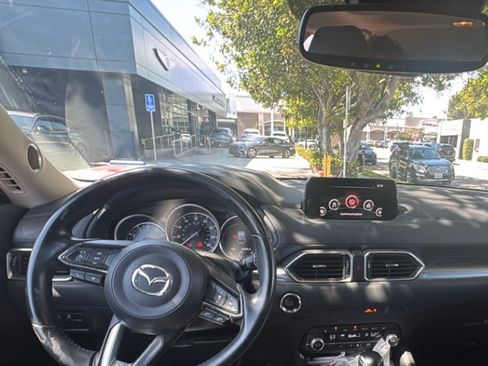 Used 2020 MAZDA CX-5 Touring FWD image 6