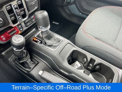 New 2025 Jeep Gladiator Rubicon w/ Convenience Group image 11