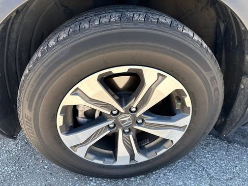 Used 2019 Honda CR-V LX image 3