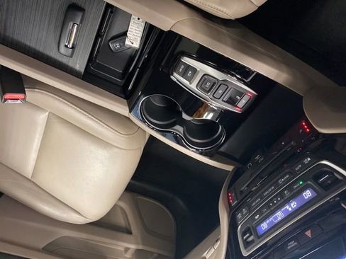 Used 2022 Honda Pilot Touring image 14