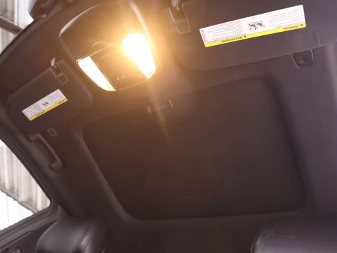 Used 2019 Jeep Grand Cherokee Altitude image 16