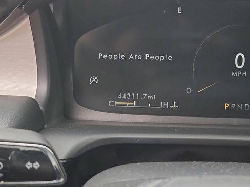 Used 2023 Lincoln Aviator AWD w/ Premium Package image 16