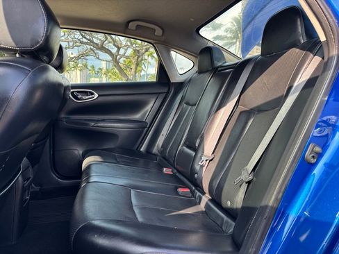 Used 2015 Nissan Sentra SR w/ SR Premium Package image 10