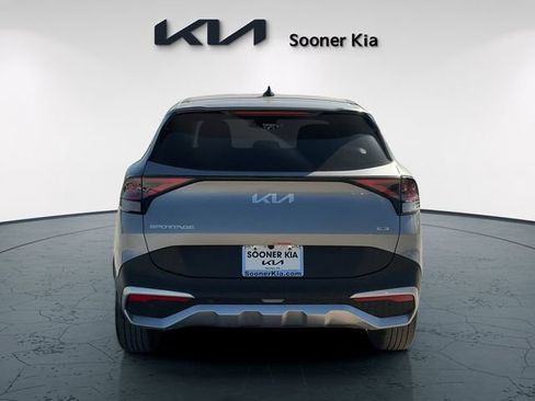 Certified 2025 Kia Sportage LX image 5