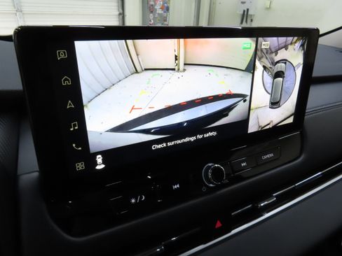 New 2025 Mitsubishi Outlander SE image 17