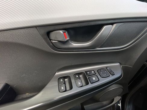 Used 2020 Hyundai Kona SEL Plus FWD image 23