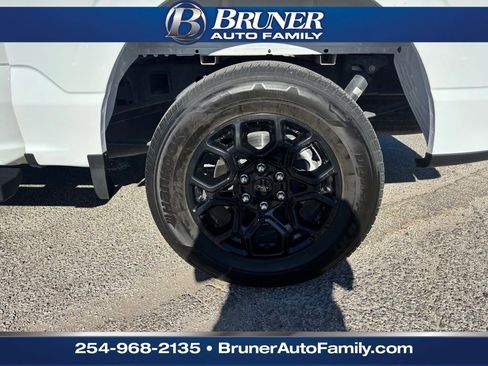 Used 2024 Ford F150 XLT w/ XLT Black Appearance Package image 9